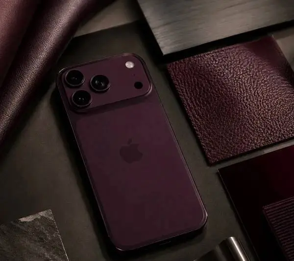 Iphone 18 pro max 512 gb dark cherry — Yerevan — 900,000 ֏