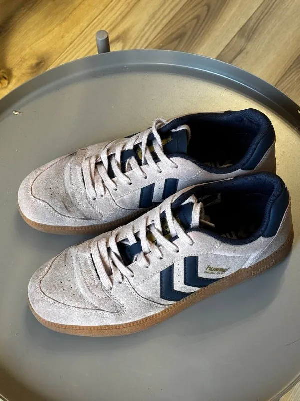 Кроссовки Hummel