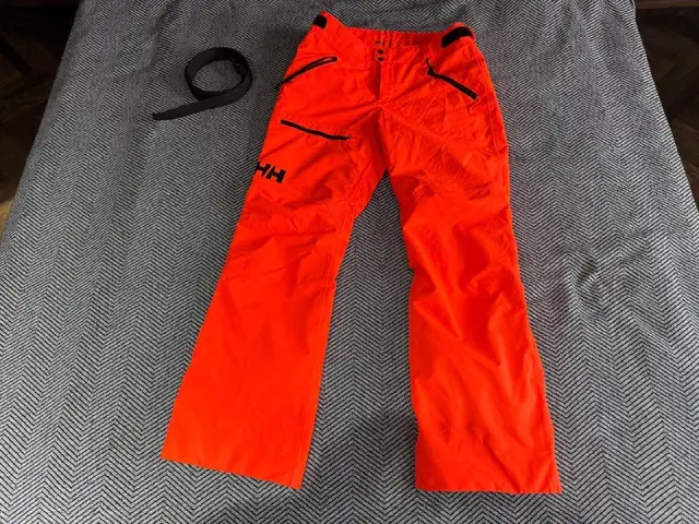 Горнолыжные штаны Helly Hansen — Тбилиси — 300 ₾
