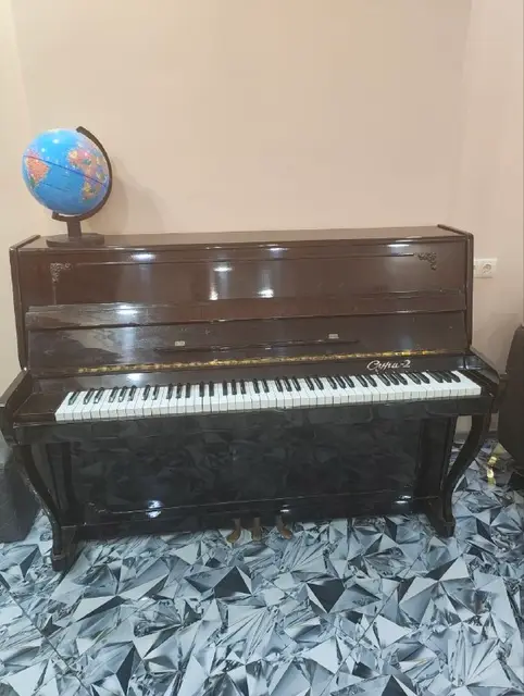 Пианино Сура — Батуми — 200 ₾