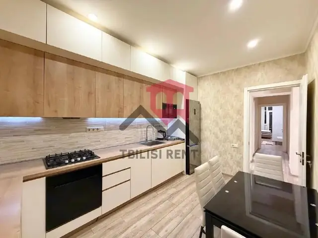 Просторная квартира с ремонтом — Тбилиси — 1 300 $