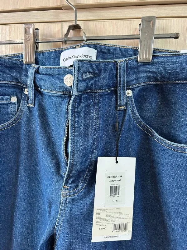 Джинсы новые с этикеткой Calvin Klein