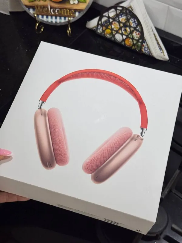AirPods Max Pink