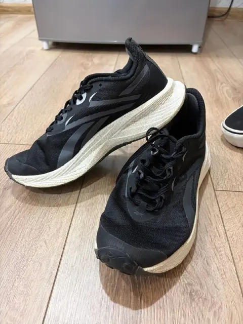 Женские черные кроссовки Reebok Floatride Energy 5 — Tbilisi — 40 ₾