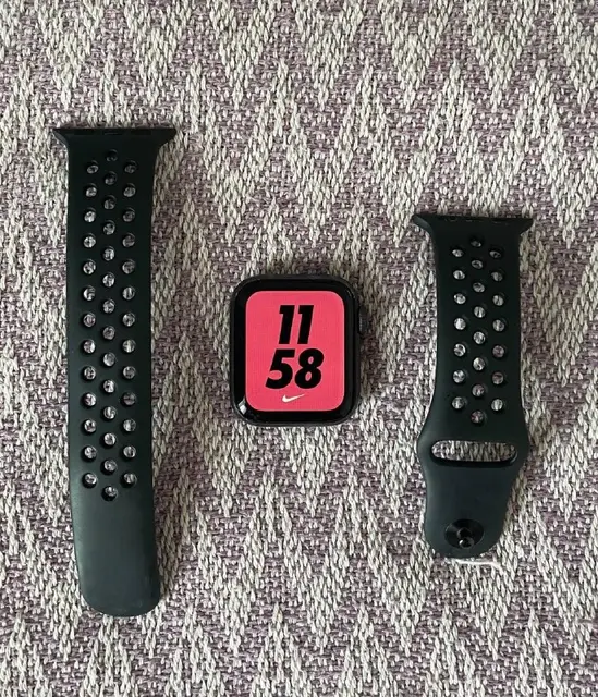 Apple Watch Nike Series 5 40 mm A2092 GPS — Тбилиси — 320 ₾