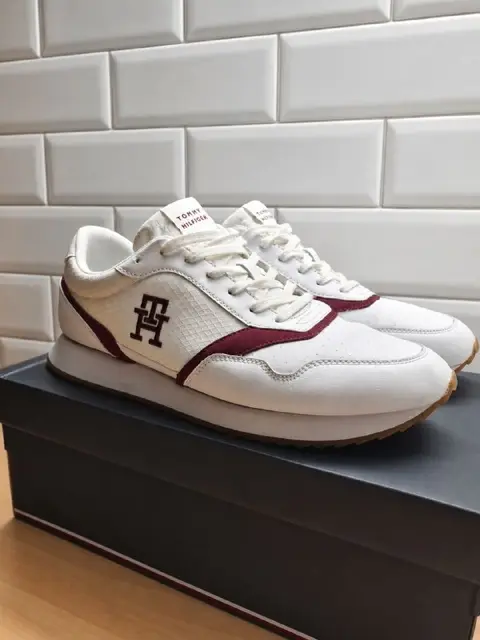 Кроссовки мужские — Батуми — 90 ₾