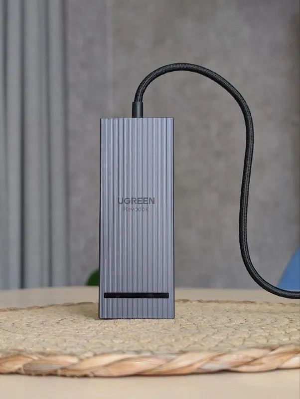 USB-C Hub 8-в-1 от UGREEN