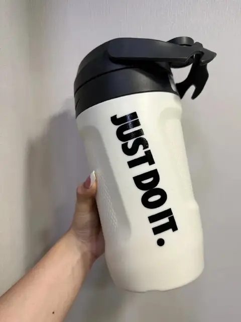 Бутылка для воды Nike Just Do It — Батуми — 35 ₾