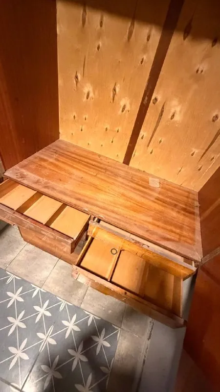 Шкаф