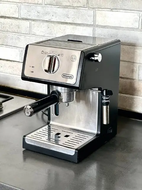 Эспрессо кофемашинка Delonghi 3420 — Тбилиси — 300 ₾