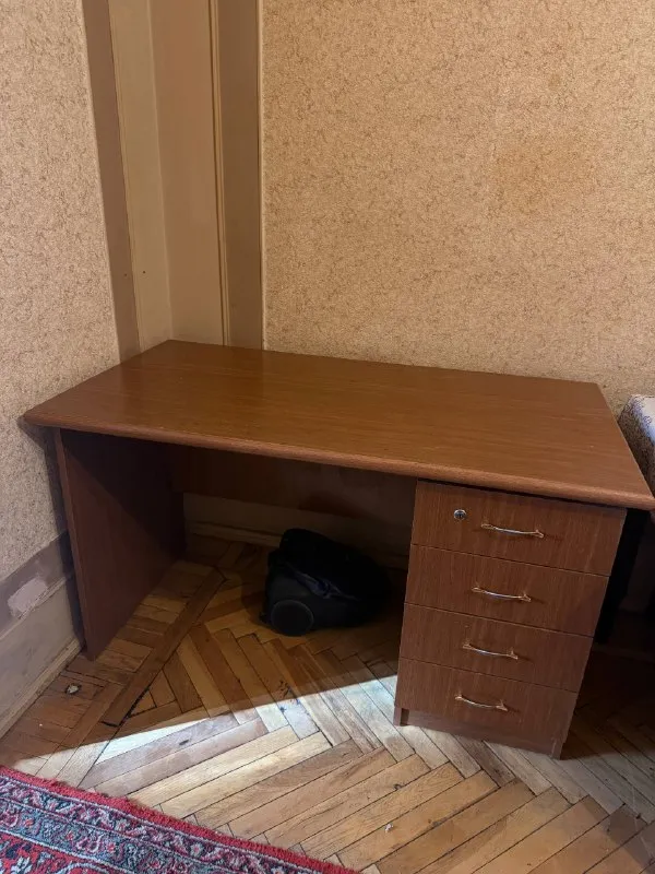 Стол