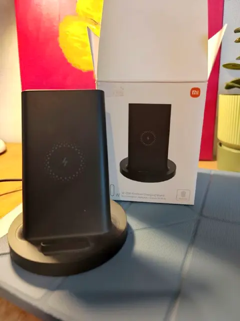 Беспроводная зарядка XIAOMI — 20W — Батуми — 50 ₾