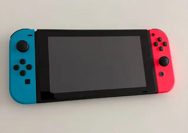 Nintendo Switch — Белград — 200 €