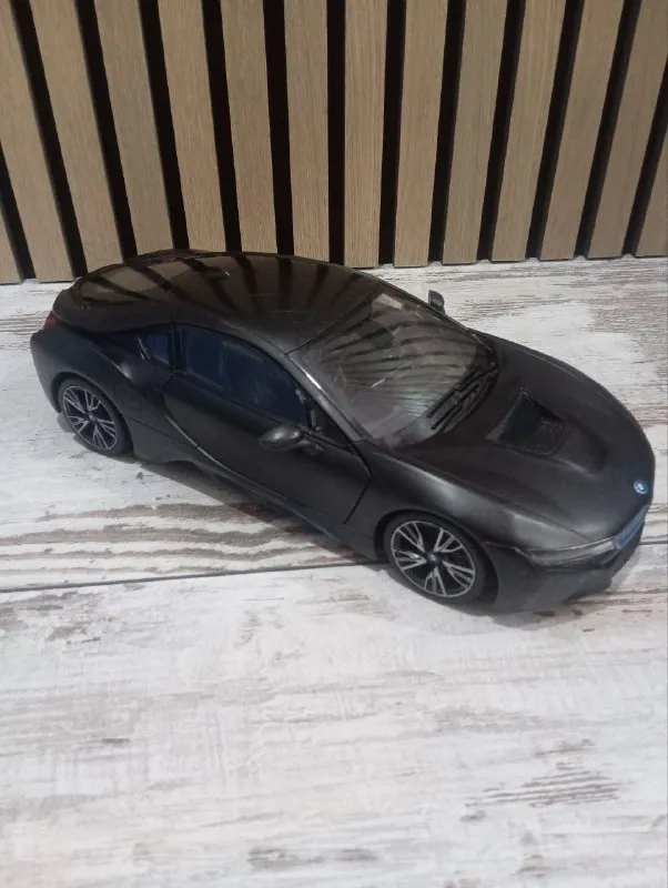 Машинка на пульте управления с аккумулятором (BMW I8)