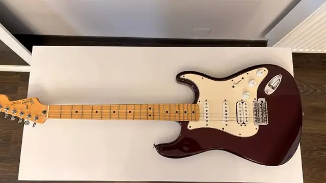 Fender Stratocaster (Mexico, 2003) — Batumi — 500 $