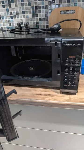 Микроволновка Toshiba MW3-EM20PE (BK) — Batumi — 130 ₾