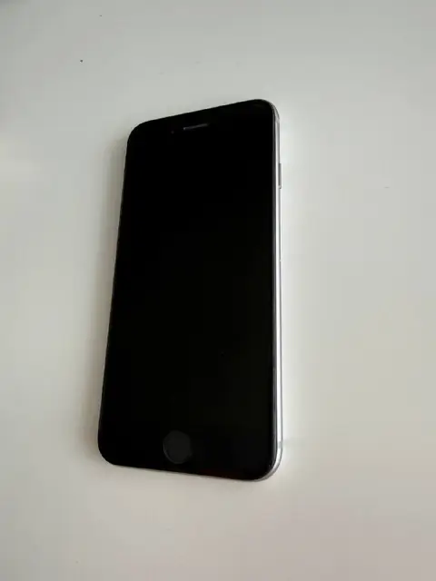 IPhone 6 — Батуми — 200 ₾