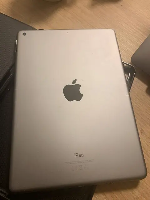 IPad 6 gen 9.7» — Батуми — 220 ₾