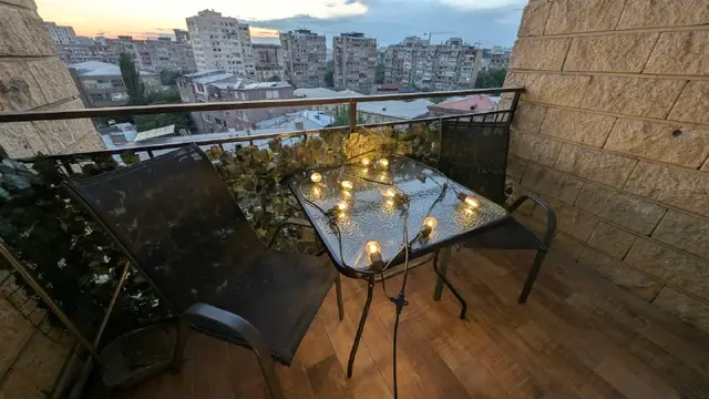 Столик 80×80 (разбирается, есть коробка) — Ереван — 35 000 ֏