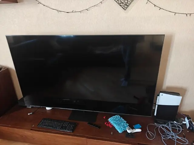 75-дюймовый 4K-телевизор Samsung QE75Q70BAUXCE — Tbilisi — 2,800 ₾