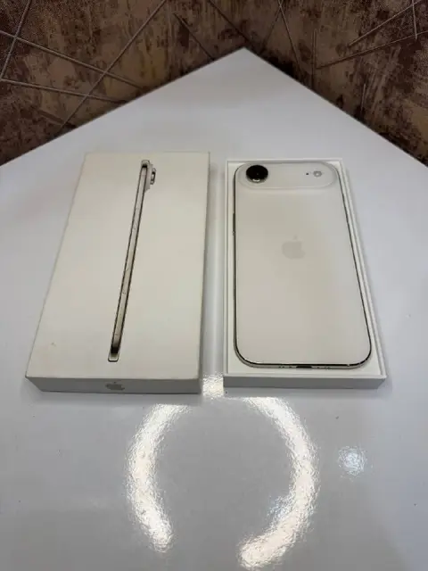 IPhone Air 256 ГБ — Батуми — 2 250 ₾