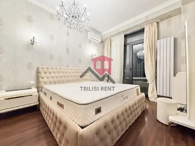 Сдается просторная квартира в Ваке — Тбилиси — 2 500 $