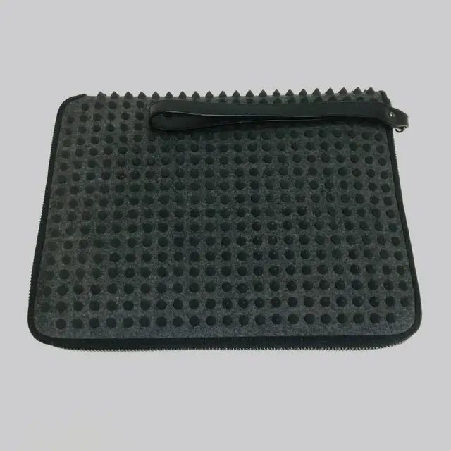 Christian Louboutin Cris Case Flannel/Spikes — Тбилиси — 600 ₾