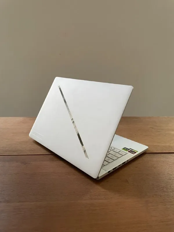 Игровой ноутбук ASUS ROG Zephyrus G14 14 3K OLED