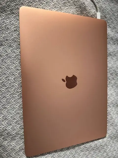 MacBook Air 2018 Retina — Стамбул — 18 500 ₺