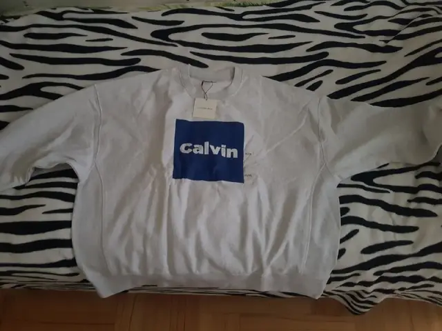 Свитшот от Calvin Klein — Тбилиси — 300 ₾