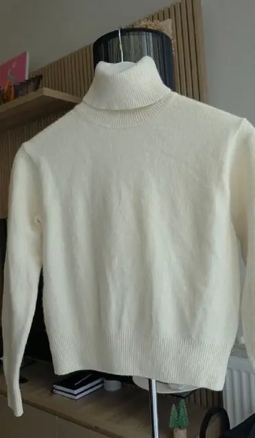 Шерстяная водолазка Uniqlo — Тбилиси — 50 ₾