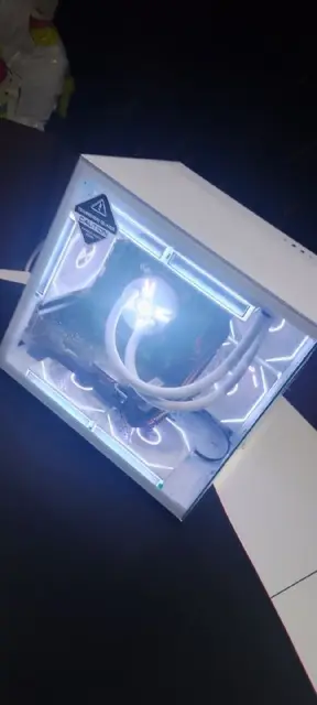 Системный блок с жидкостным охлаждением и RGB-подсветкой — Минск — 1 150 Br