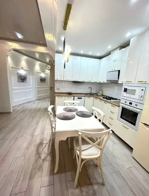 Большая квартира на год — Батуми — 1 200 $