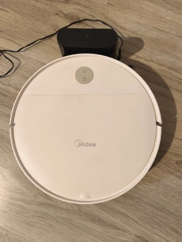 Робот пылесос midea VCR04W