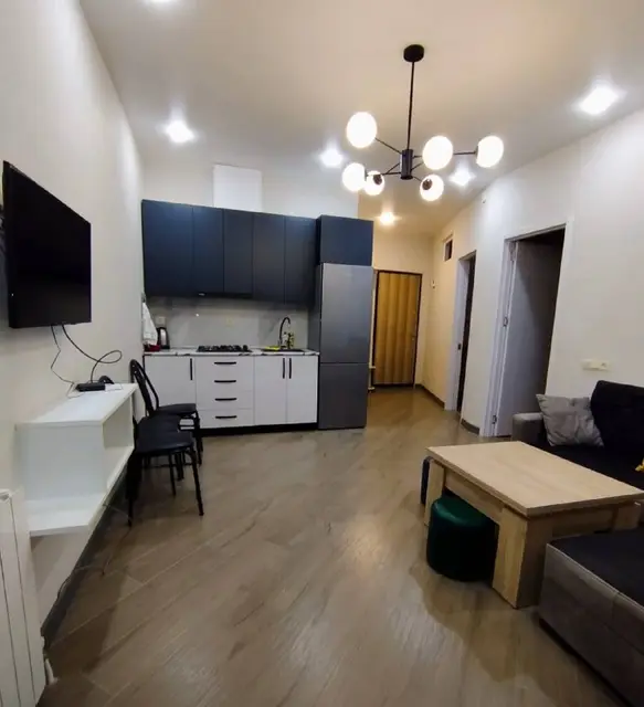 Квартира — Batumi — 650 $