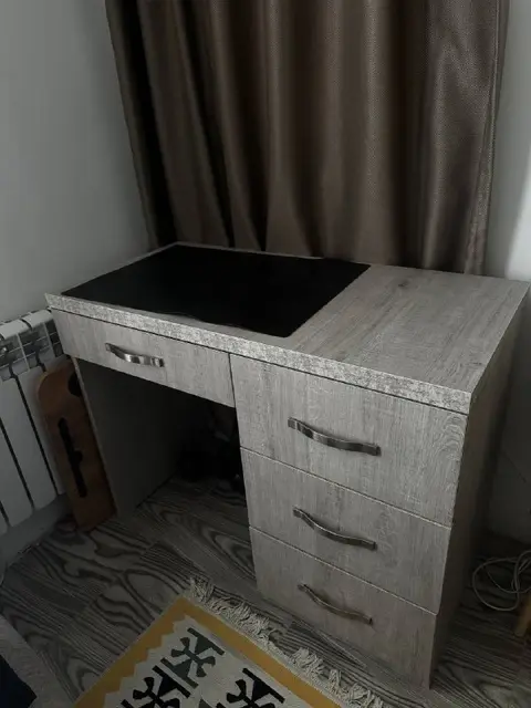 Письменный стол — Tbilisi — 50 ₾