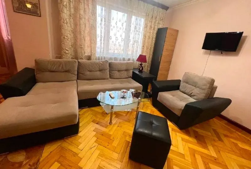 3-комн квартира 80 м²