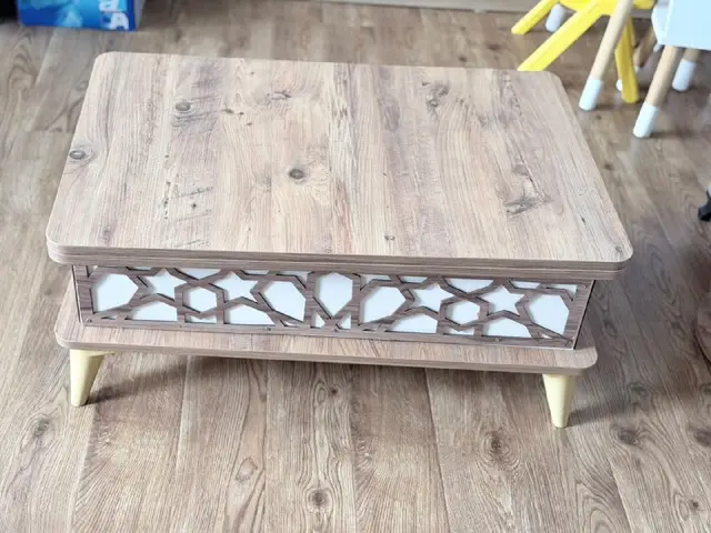 Компактный столик — Батуми — 200 ₾