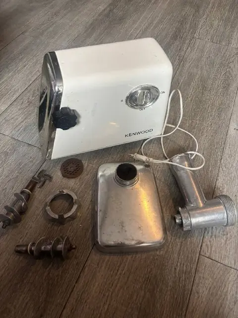 Мясорубка Kenwood — Батуми — 40 ₾