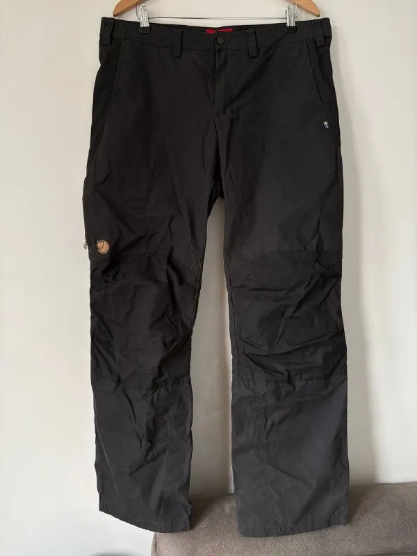 Вощеные штаны Fjallraven Nilla G-1000