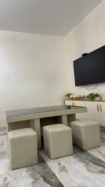 Комплект для гостиной: стол + 6 пуфиков — Batumi — 400 ₾