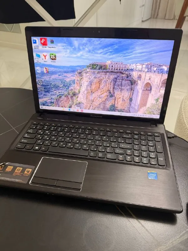 Ноутбук Lenovo