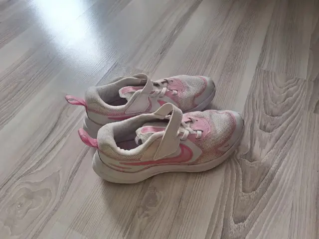 Nike 33р детские розовые — Анталия — 1 500 ₺