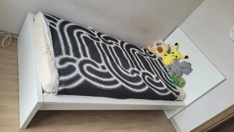 Односпальная кровать IKEA MALM