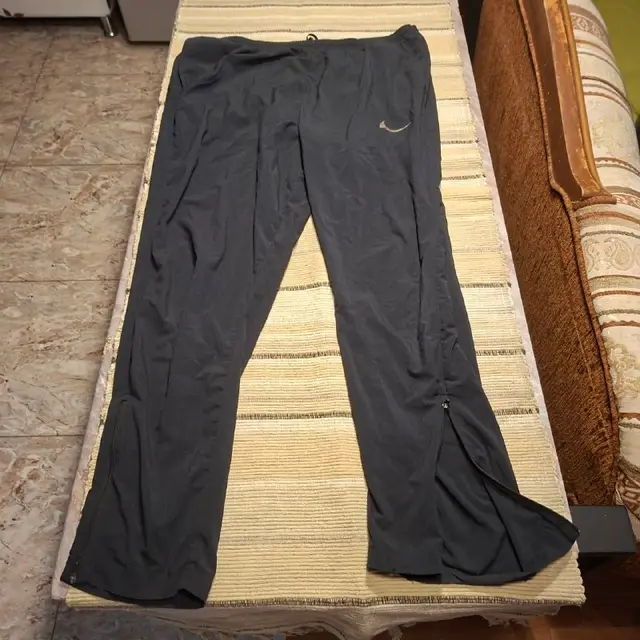 Мужские спортивные штаны Nike — Батуми — 30 ₾