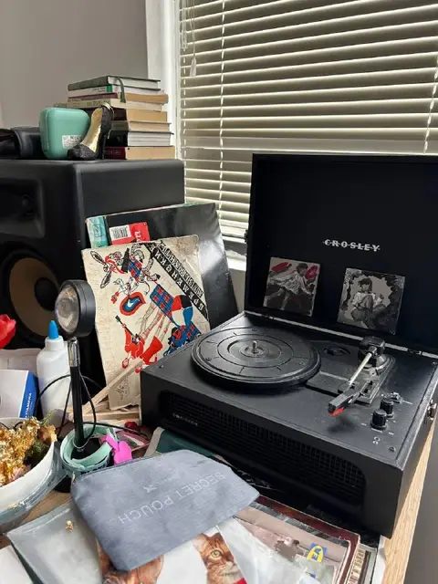 Проигрыватель Crosley Voyager — Tbilisi — 150 ₾