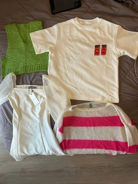 Платья и футболка — Tbilisi — 100 ₾