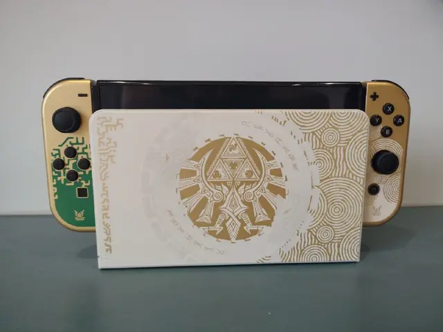 Nintendo Switch OLED The Legend of Zelda: Tears of the Kingdom edition — Батуми — 900 ₾