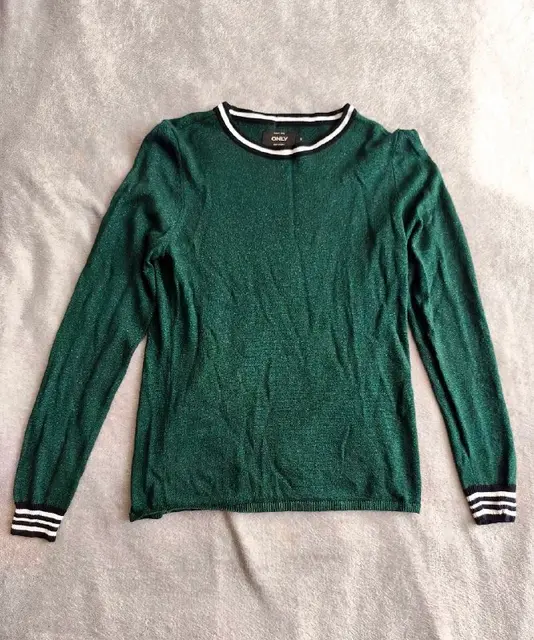 Кофта с блестящими нитями — Тбилиси — 100 ₾