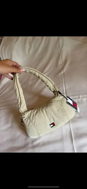 Сумка от Tommy Hilfiger — Батуми — 220 ₾